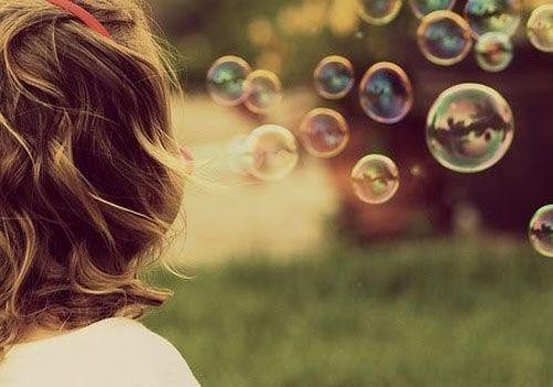 永远不要在微信上谈恋爱，隔着屏幕的爱，那只是温柔的茧