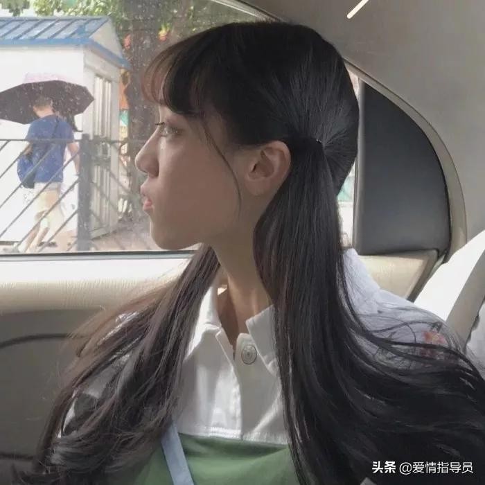 教你如何通过微信附近的人找女朋友